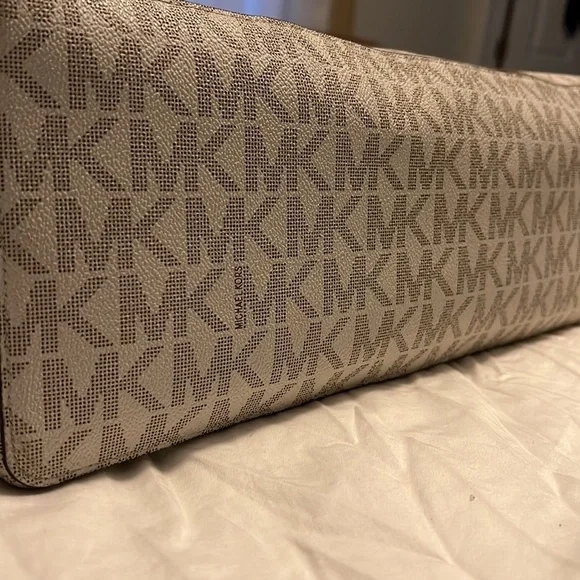 Michael Kors Tote - Picture 6 of 9